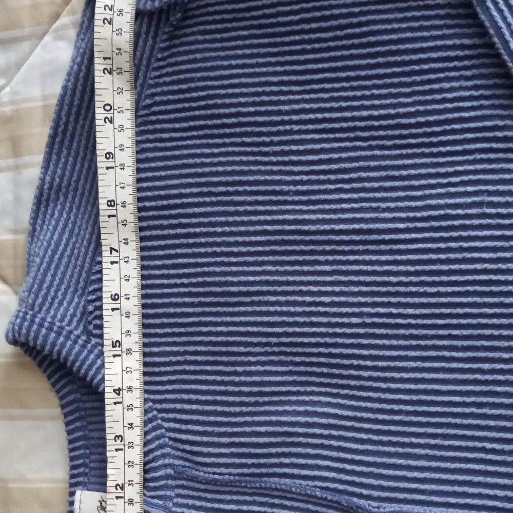 Comfy Ribbed Material Top - Picture 4 of 9